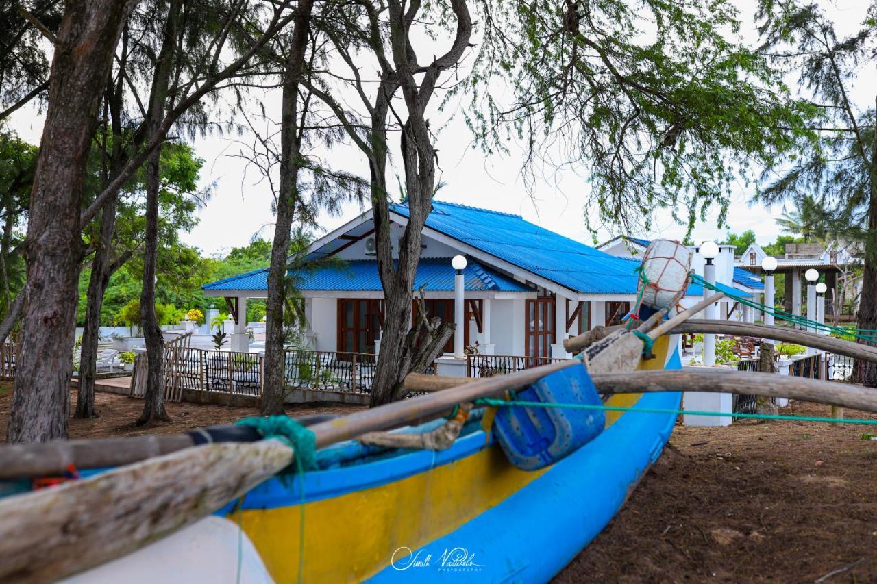 Ceylonta Beach Resort And Spa 汉班托塔 外观 照片