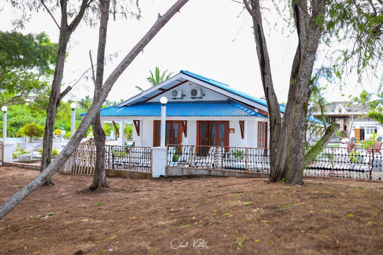 Ceylonta Beach Resort And Spa 汉班托塔 外观 照片