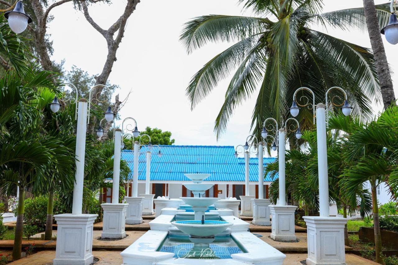 Ceylonta Beach Resort And Spa 汉班托塔 外观 照片