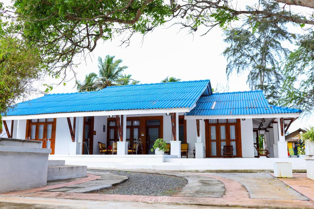 Ceylonta Beach Resort And Spa 汉班托塔 外观 照片