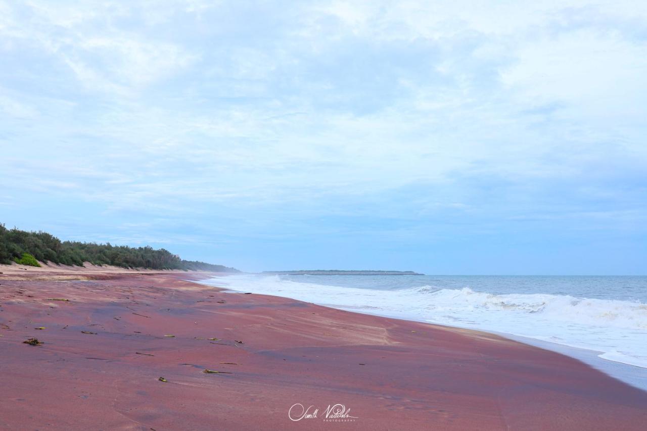 Ceylonta Beach Resort And Spa 汉班托塔 外观 照片