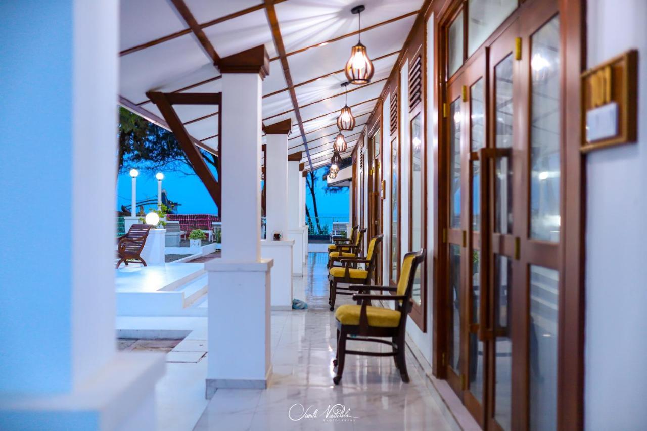 Ceylonta Beach Resort And Spa 汉班托塔 外观 照片