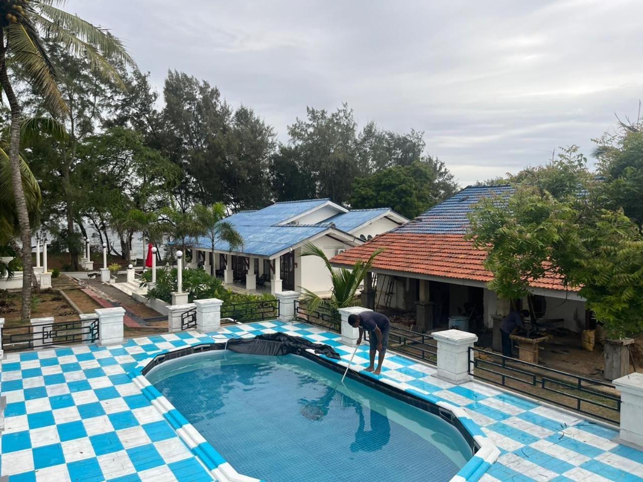 Ceylonta Beach Resort And Spa 汉班托塔 外观 照片