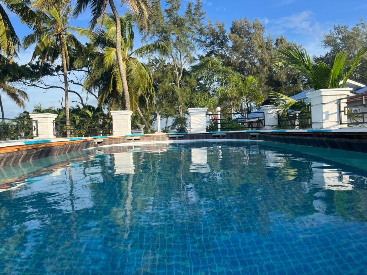 Ceylonta Beach Resort And Spa 汉班托塔 外观 照片