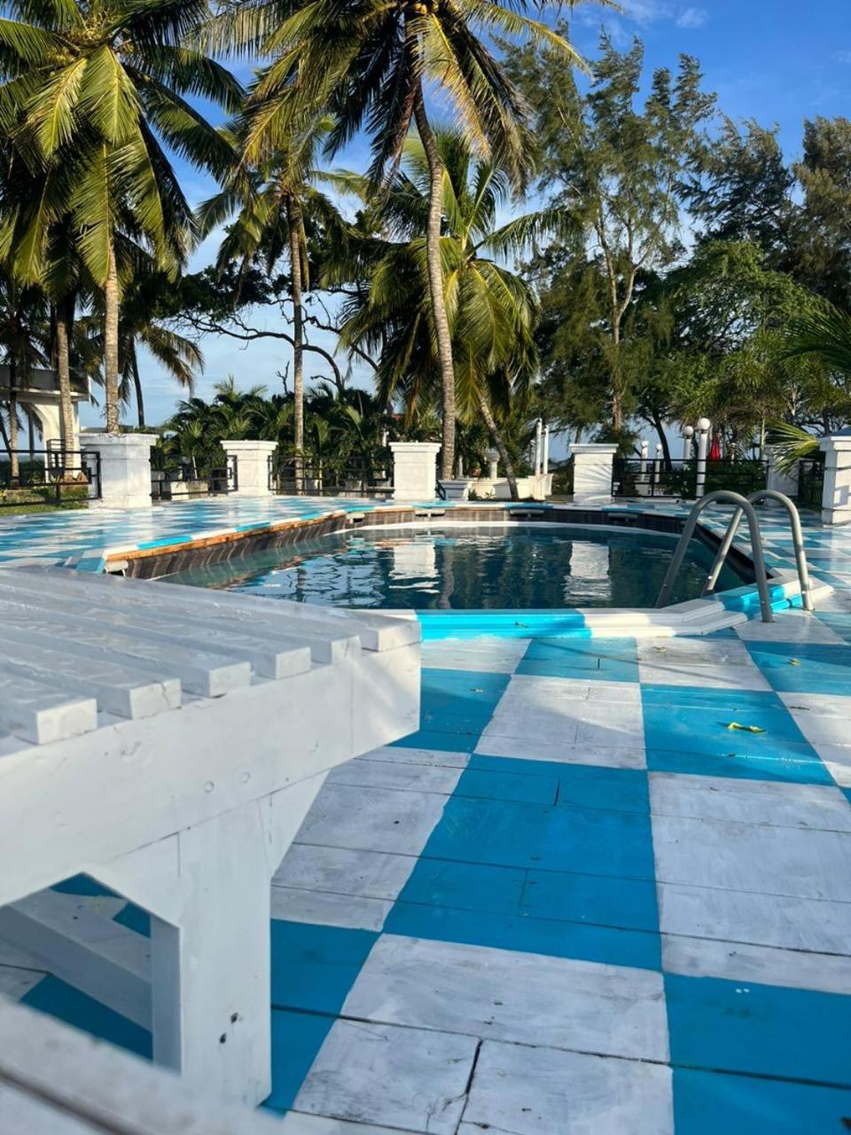 Ceylonta Beach Resort And Spa 汉班托塔 外观 照片